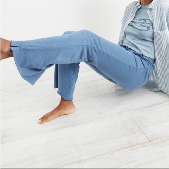 Aerie Weekend Kick It Flare Pant Medium - Picture 4 of 10